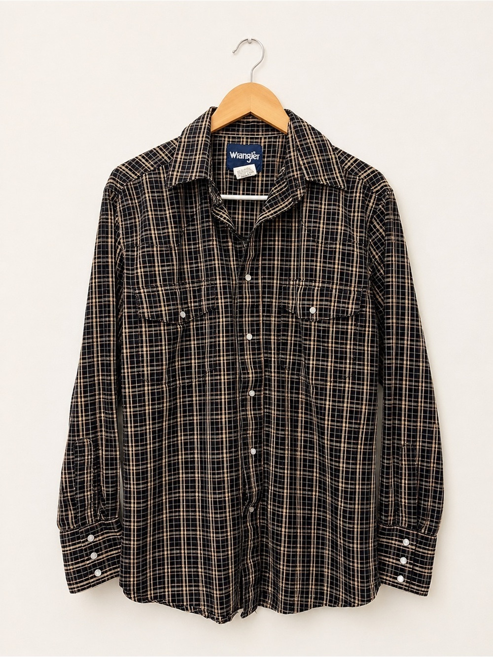 Wrangler Women’s Western Plaid Pearl Snap Button Down Shirt Black Tan Medium